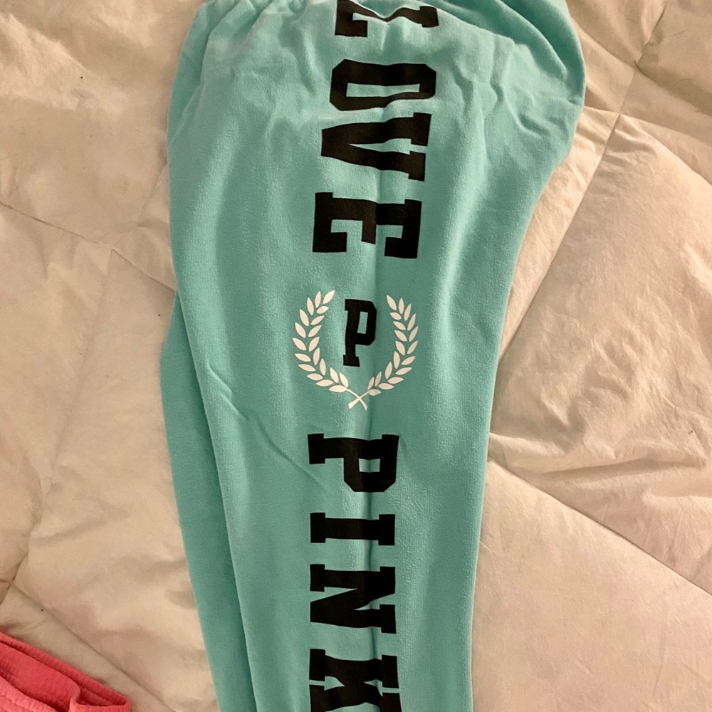 PINK by Victoria’s Secret crop sweats